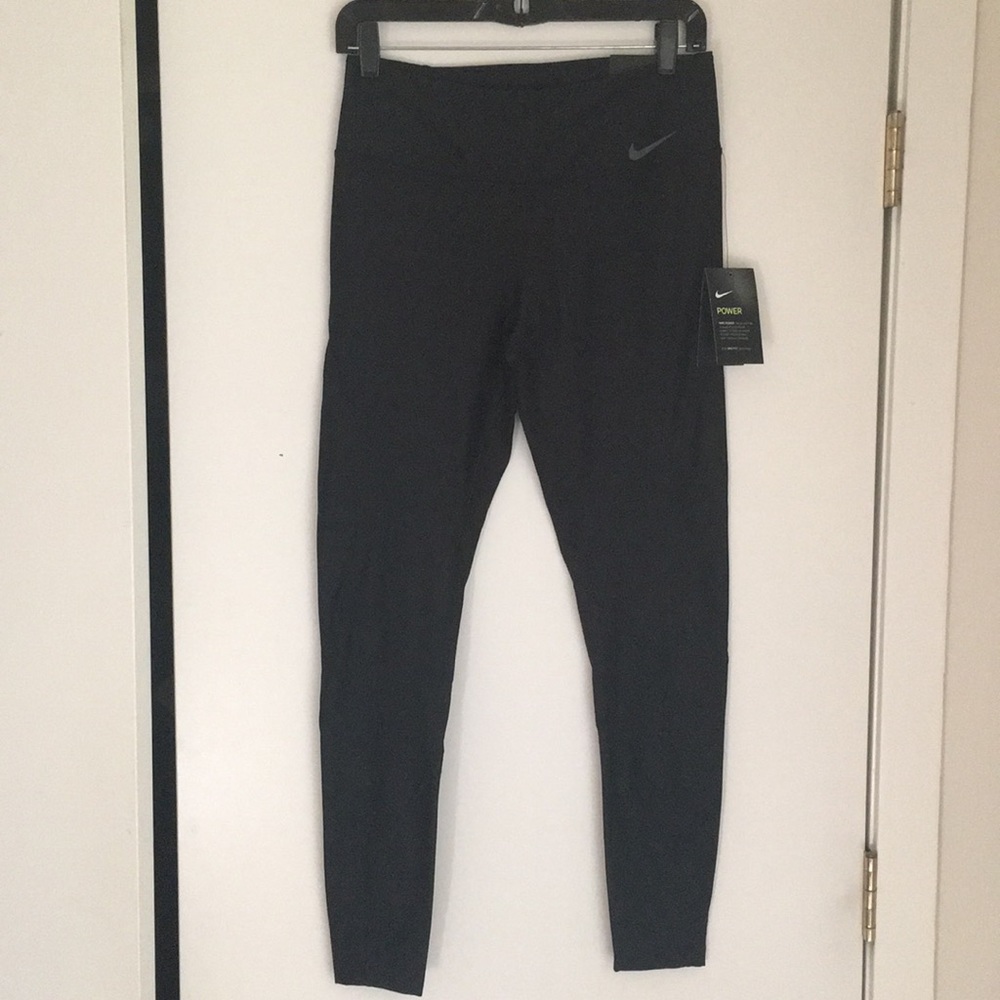 Never worn Nike leggings